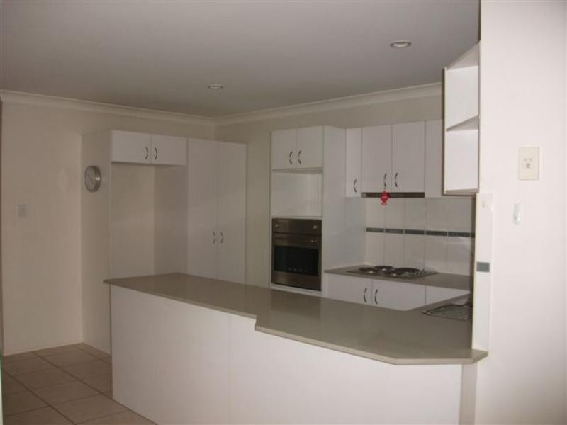 1/14 Paris Pde, Ormeau QLD 4208