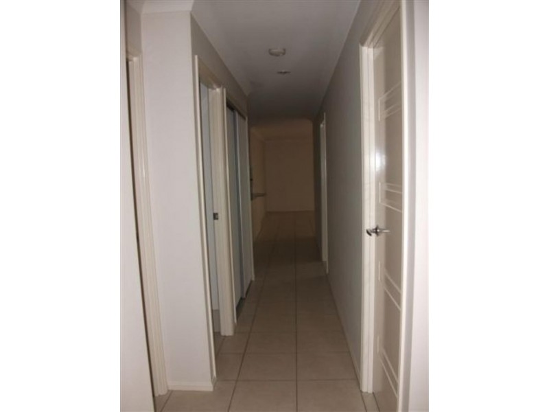 1/14 Paris Pde, Ormeau QLD 4208