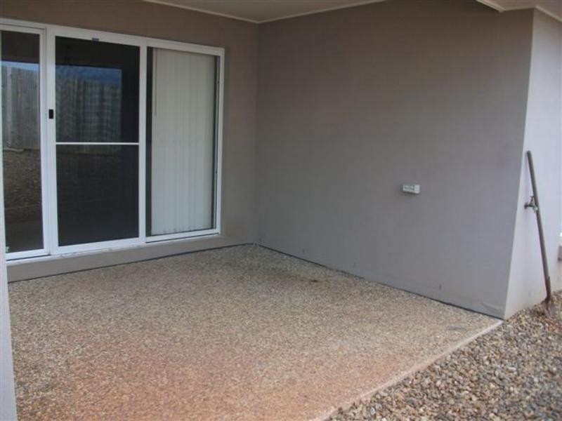 1/14 Paris Pde, Ormeau QLD 4208