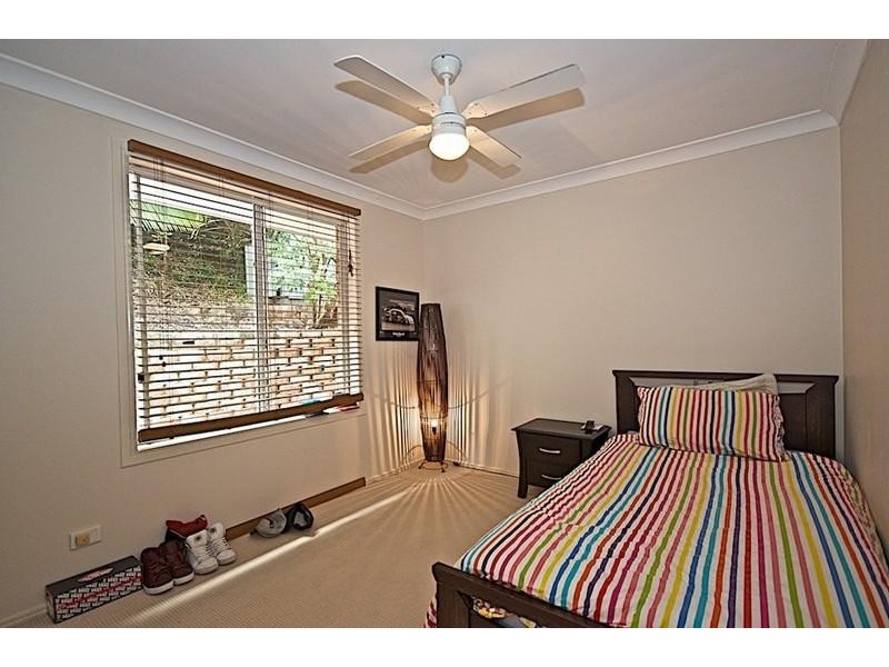 6 Yarraglen Pl, Parkwood QLD 4214