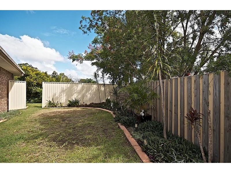 6 Yarraglen Pl, Parkwood QLD 4214
