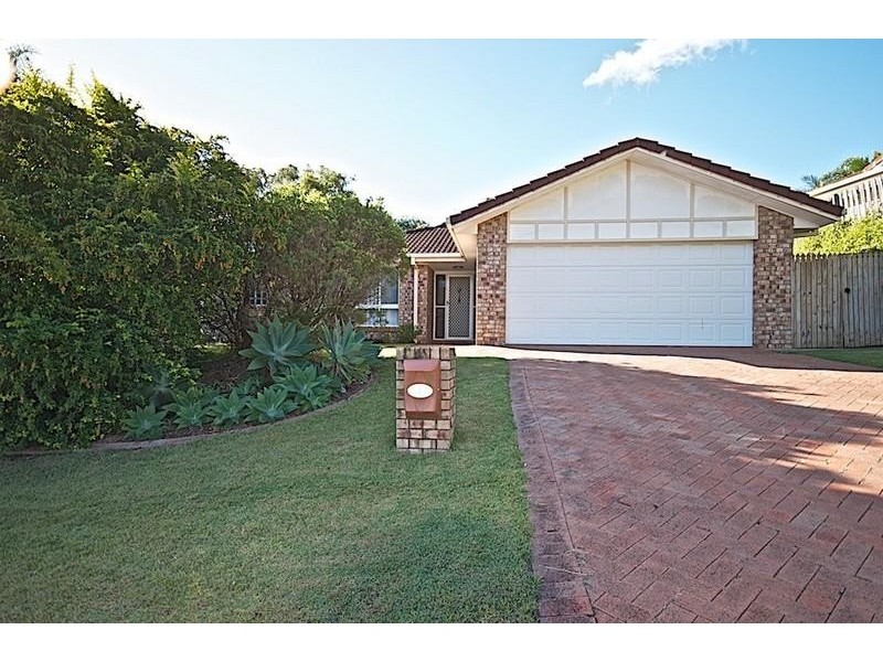 6 Yarraglen Pl, Parkwood QLD 4214