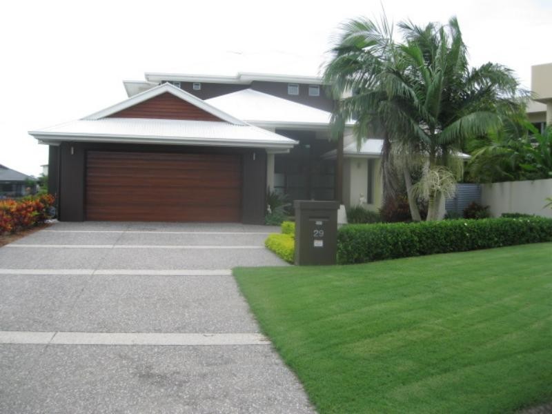 Hope Island QLD 4212