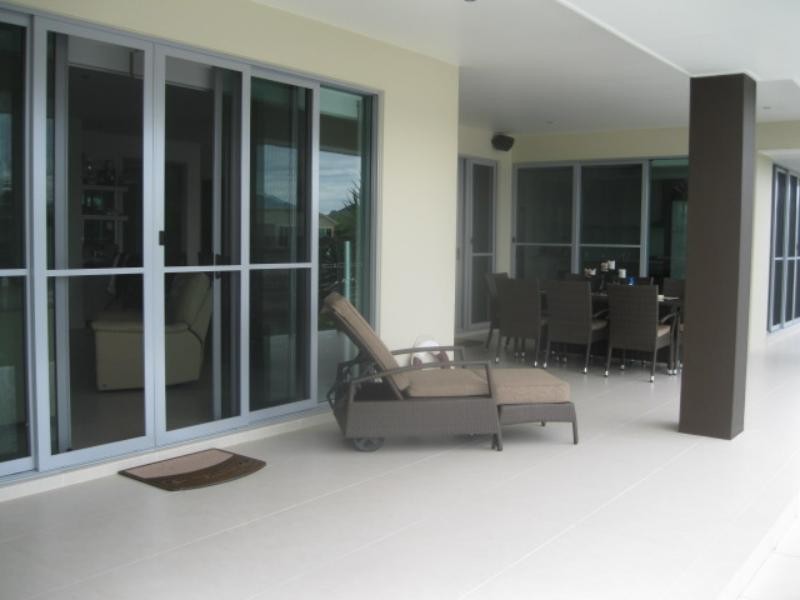 Hope Island QLD 4212