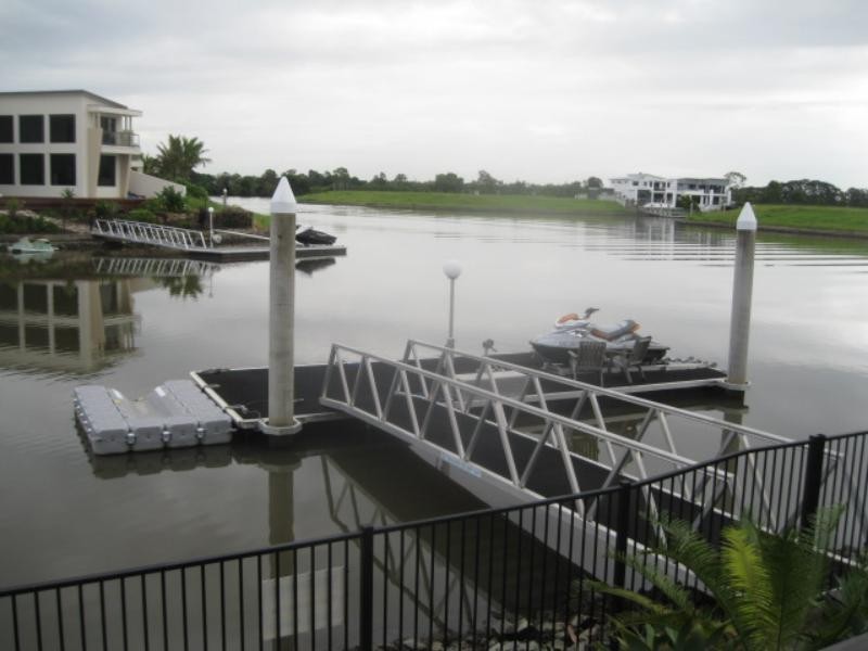 Hope Island QLD 4212