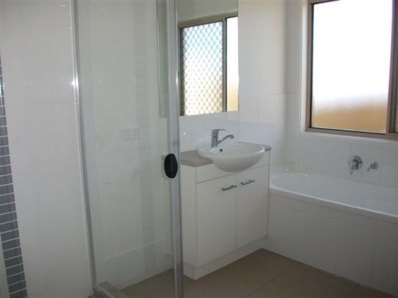 15 Pyrite St, Pimpama QLD 4209