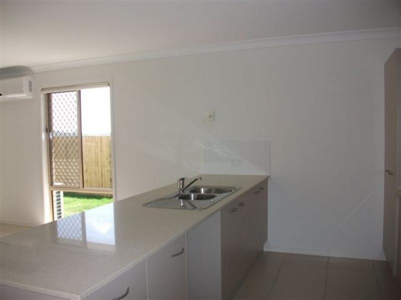 39 Winchester Cres, Pimpama QLD 4209