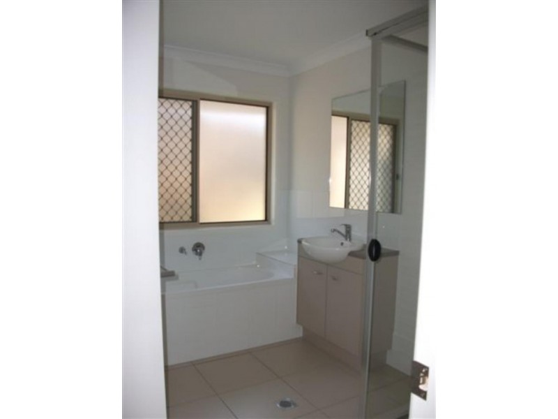 39 Winchester Cres, Pimpama QLD 4209