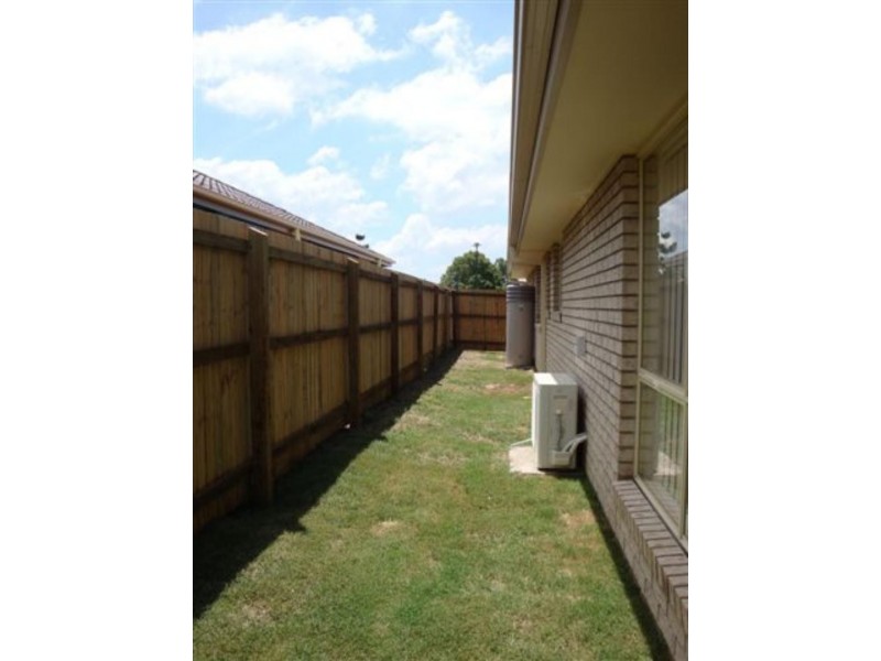 50 Alvine Dr, Eagleby QLD 4207