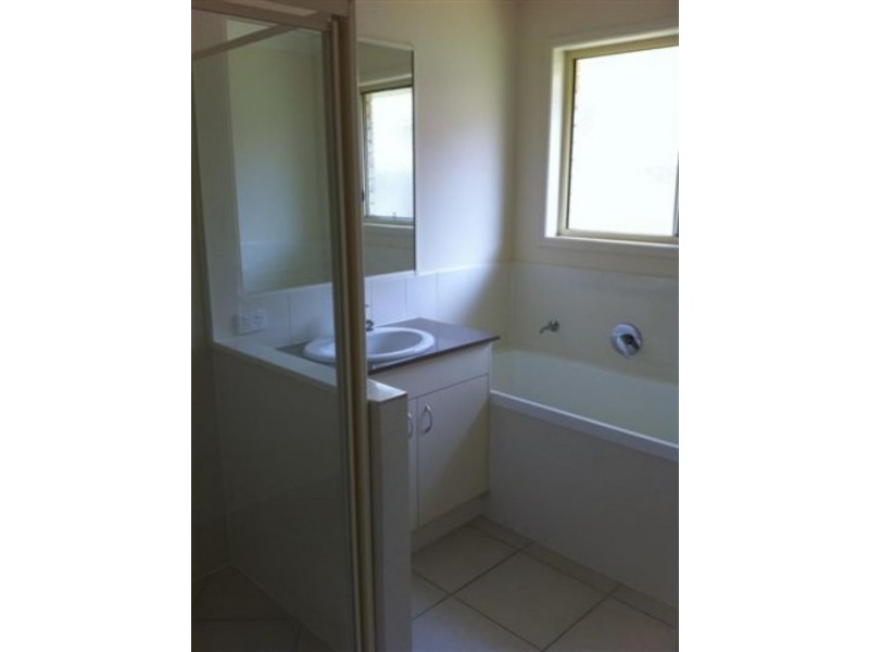 50 Alvine Dr, Eagleby QLD 4207