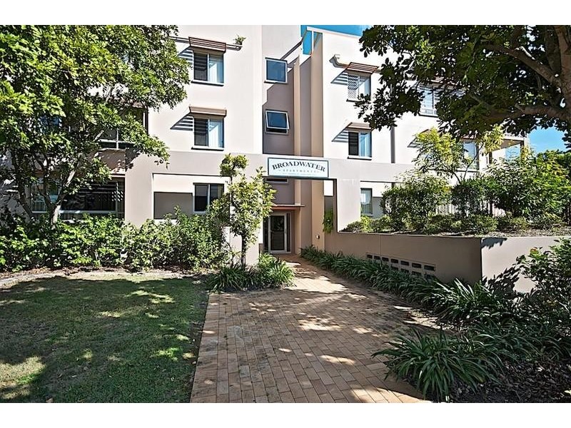 9/18 Parker St, Labrador QLD 4215
