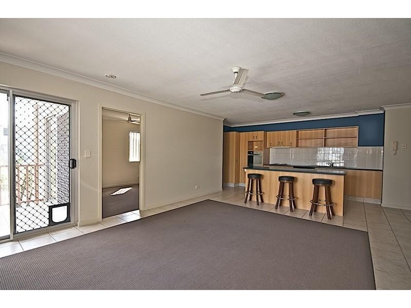 9/18 Parker St, Labrador QLD 4215