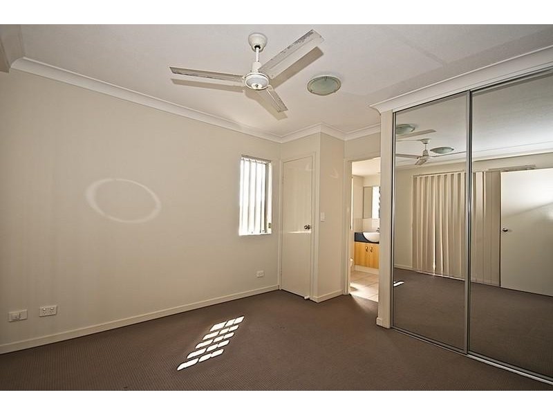 9/18 Parker St, Labrador QLD 4215