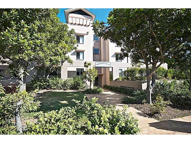 9/18 Parker St, Labrador QLD 4215