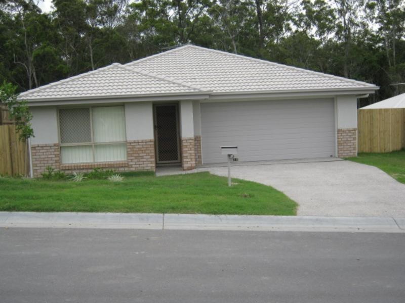 10 Somerset Tce, Holmview QLD 4207