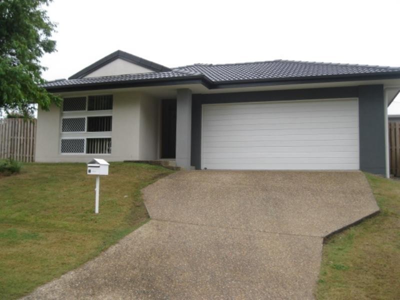 2 Ritz Rd, Coomera QLD 4209