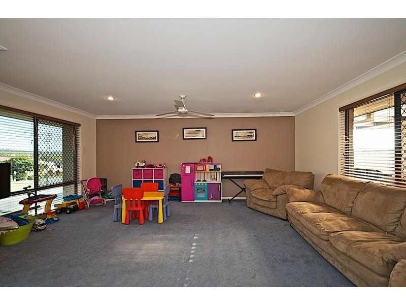 71 Christina Ryan Way, Arundel QLD 4214