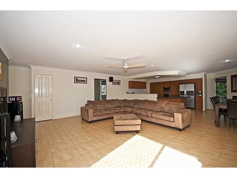 71 Christina Ryan Way, Arundel QLD 4214