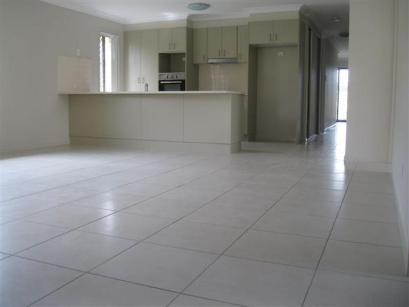 12 Anlaby Dr, Pimpama QLD 4209