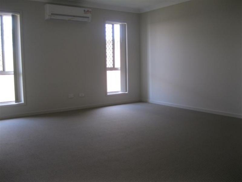 12 Anlaby Dr, Pimpama QLD 4209