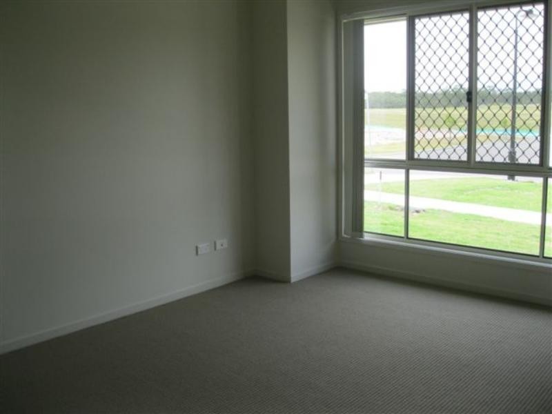 12 Anlaby Dr, Pimpama QLD 4209