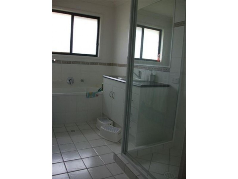 2/13 Dahlia Cres, Ormeau QLD 4208