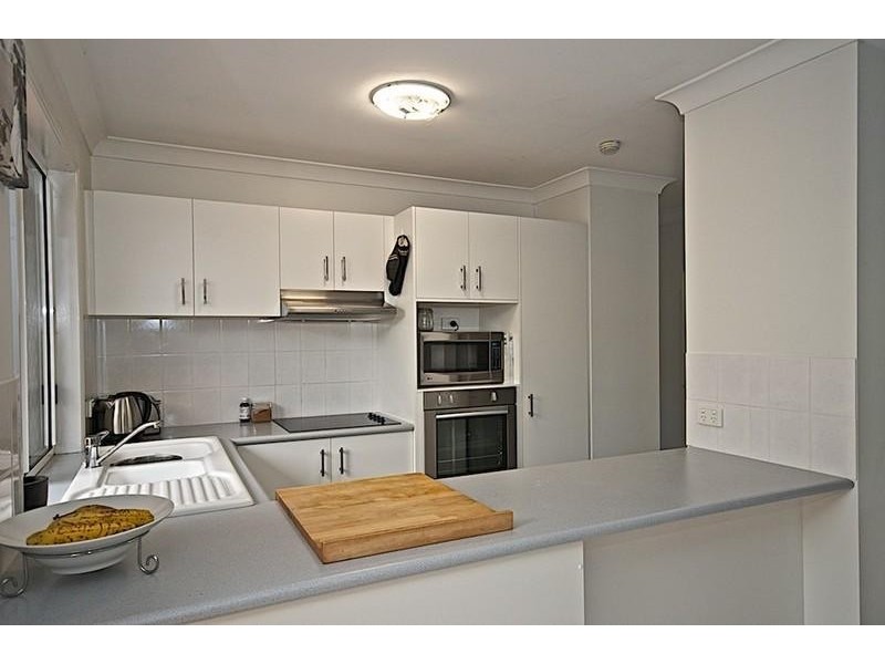 112 Henry Cotton Dr, Parkwood QLD 4214