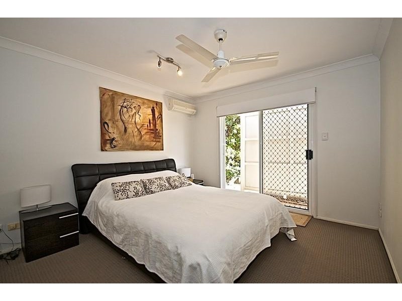 112 Henry Cotton Dr, Parkwood QLD 4214