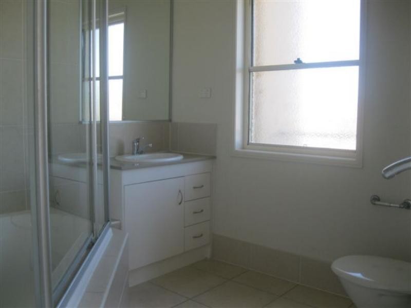 2/2 Hudson Ct, Coomera QLD 4209