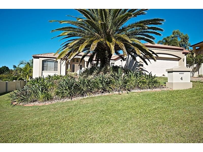 4 Neri Cres, Arundel QLD 4214