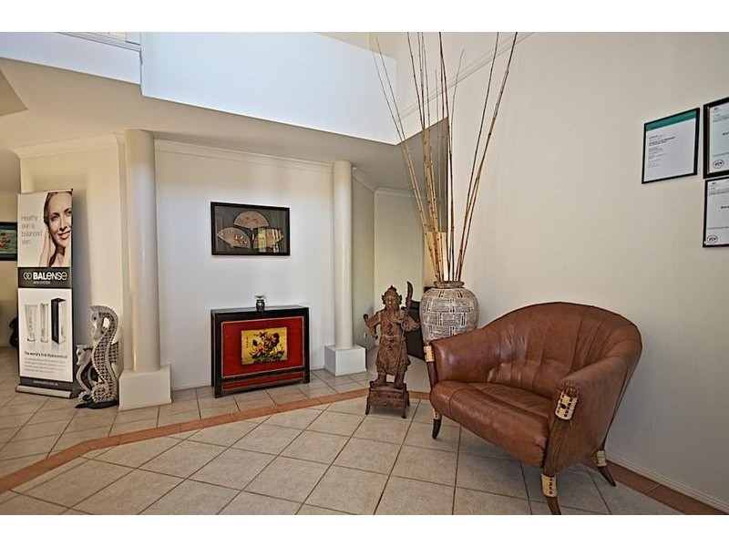 1 Delonix Ct, Arundel QLD 4214