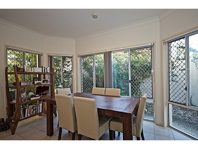1 Delonix Ct, Arundel QLD 4214