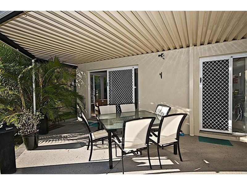 1 Delonix Ct, Arundel QLD 4214