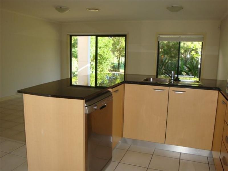 8868 Magnolia Dr, Hope Island QLD 4212