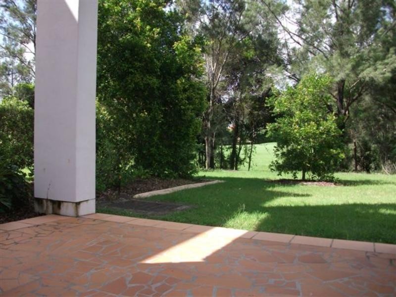 8868 Magnolia Dr, Hope Island QLD 4212