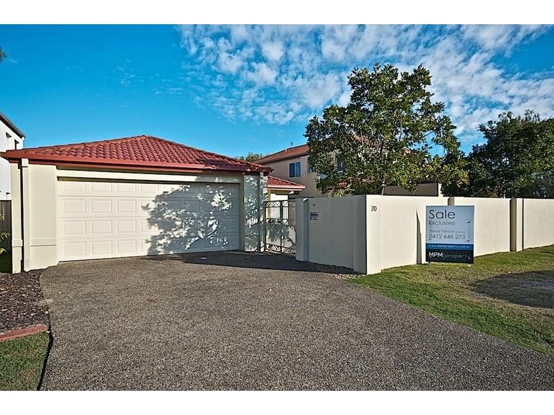 70 Tee Trees Bvd, Arundel QLD 4214