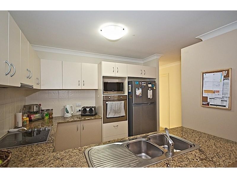 70 Tee Trees Bvd, Arundel QLD 4214