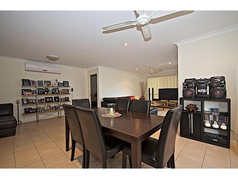 70 Tee Trees Bvd, Arundel QLD 4214
