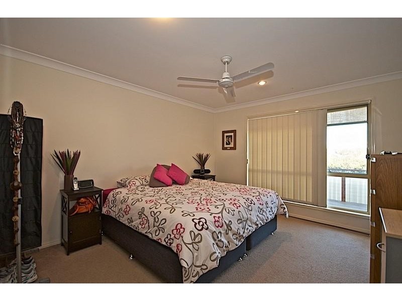 70 Tee Trees Bvd, Arundel QLD 4214
