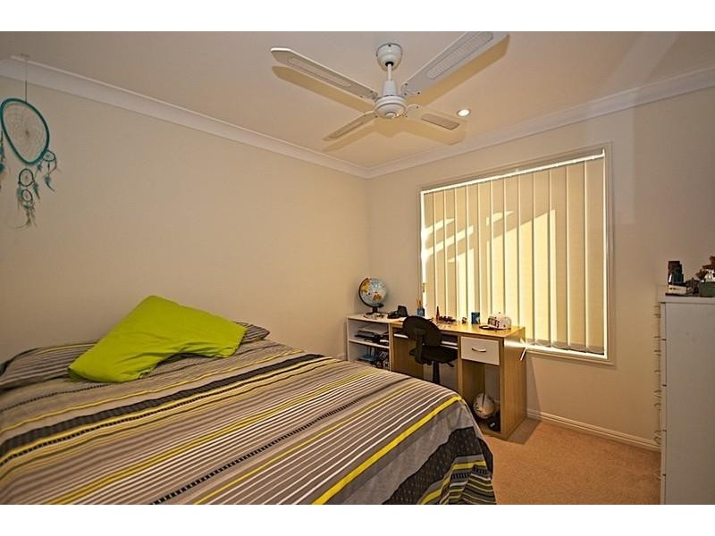 70 Tee Trees Bvd, Arundel QLD 4214