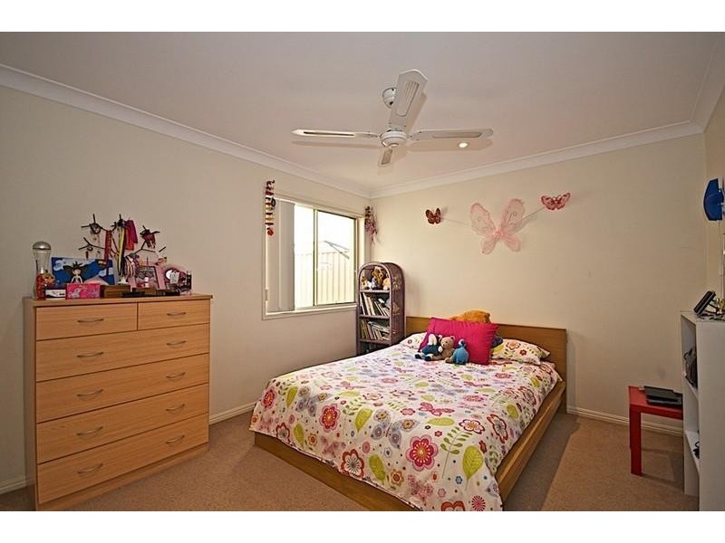 70 Tee Trees Bvd, Arundel QLD 4214