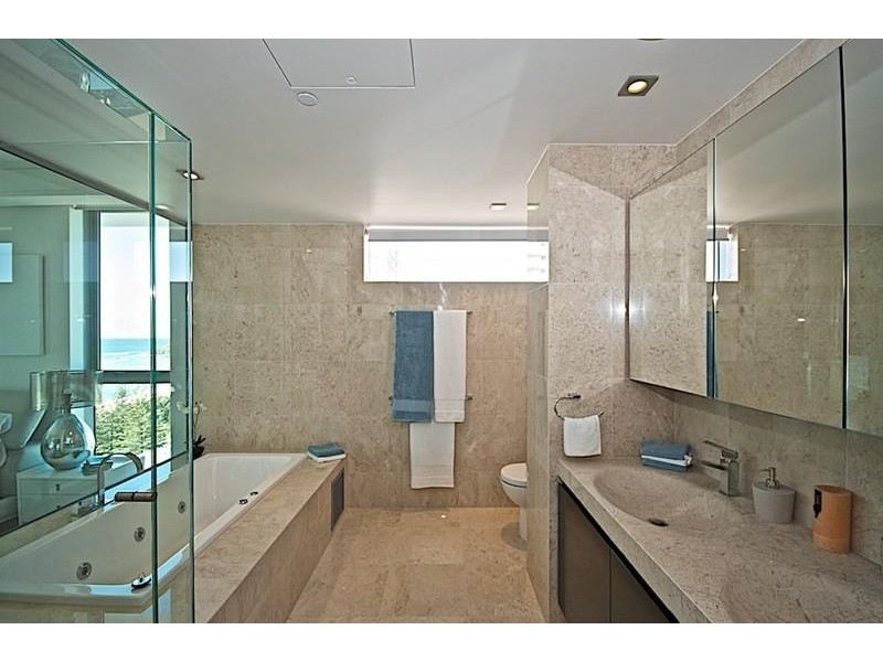 22/106 The Esp, Burleigh Heads QLD 4220