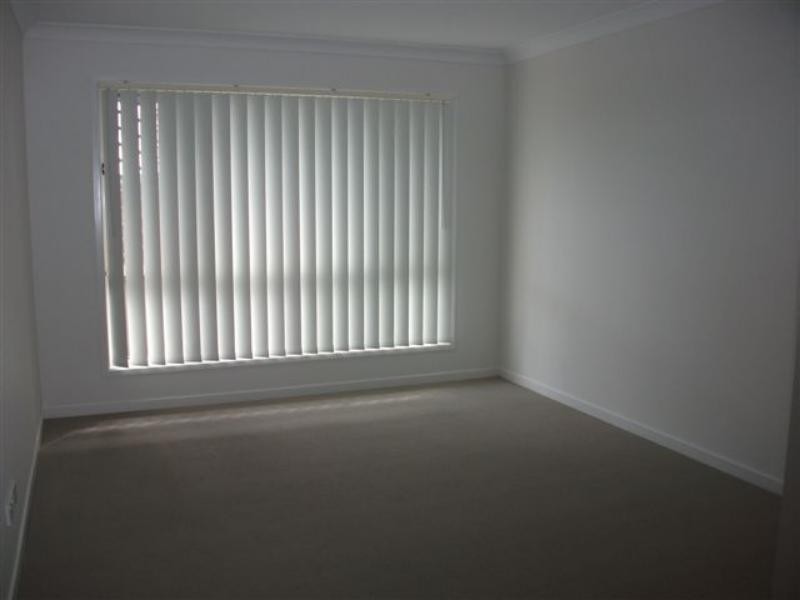 64 McLachlan Cct, Willow Vale QLD 4209