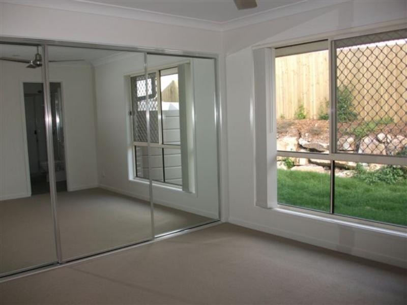 64 McLachlan Cct, Willow Vale QLD 4209