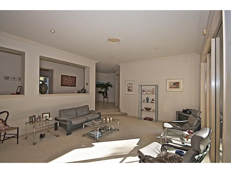 61 Chichester Dr, Arundel QLD 4214