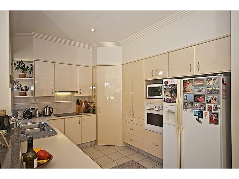 61 Chichester Dr, Arundel QLD 4214