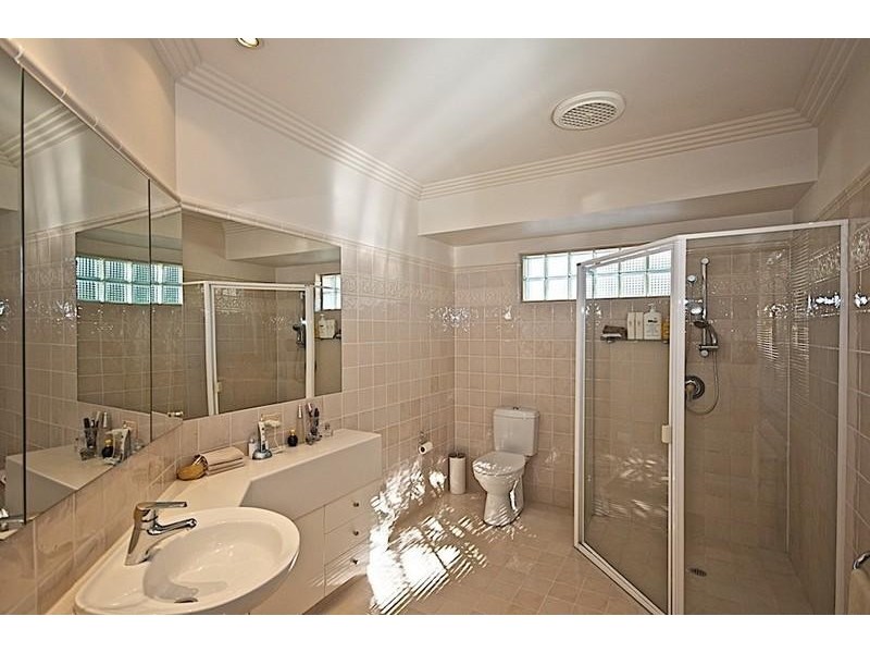 61 Chichester Dr, Arundel QLD 4214