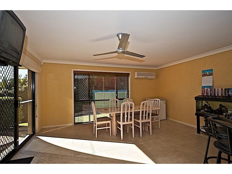 9 Bernard Ct, Arundel QLD 4214