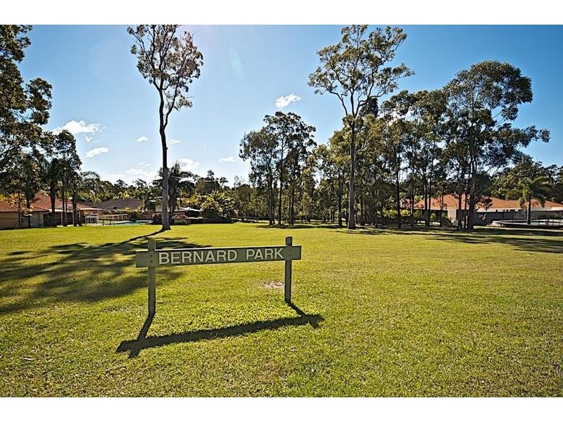 9 Bernard Ct, Arundel QLD 4214