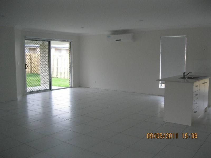 6 Breezeway Dr, Windaroo QLD 4207